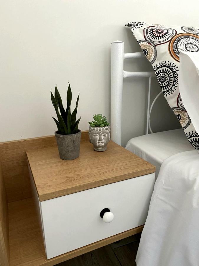 Myrsini'S Apartment Néa Péramos Εξωτερικό φωτογραφία