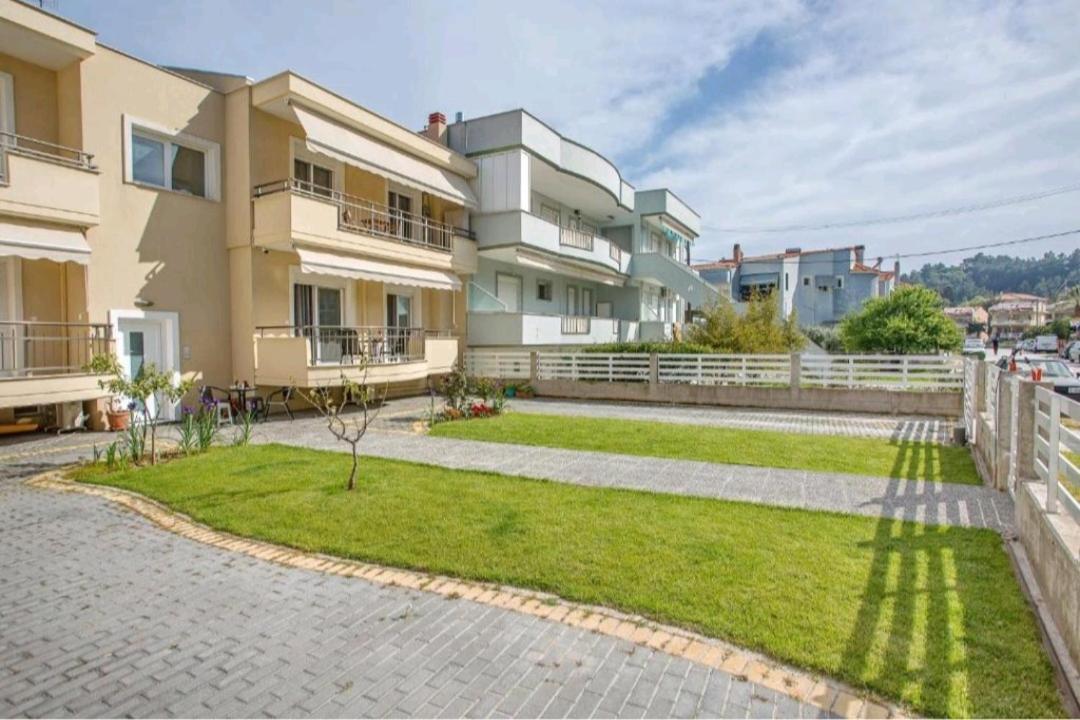 Myrsini'S Apartment Néa Péramos Εξωτερικό φωτογραφία